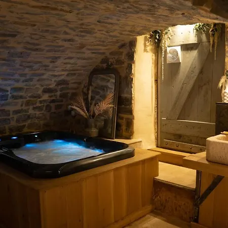 Insolite Avec Jacuzzi Privatif Lägenhet Millau