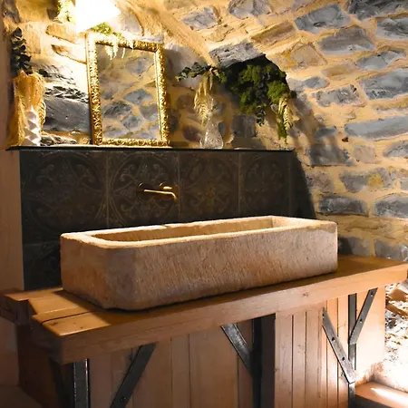 Insolite Avec Jacuzzi Privatif Lägenhet