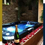 Insolite Avec Jacuzzi Privatif Daire Millau