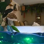 Insolite Avec Jacuzzi Privatif *