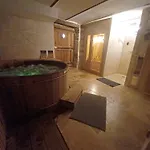 Insolite Avec Jacuzzi Privatif Millau