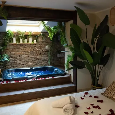 Insolite Avec Jacuzzi Privatif Apartment