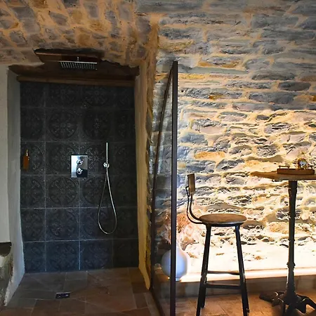 Insolite Avec Jacuzzi Privatif * Мийо