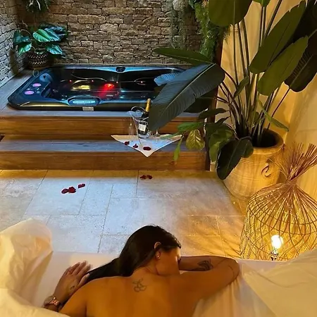 Insolite Avec Jacuzzi Privatif Apartment