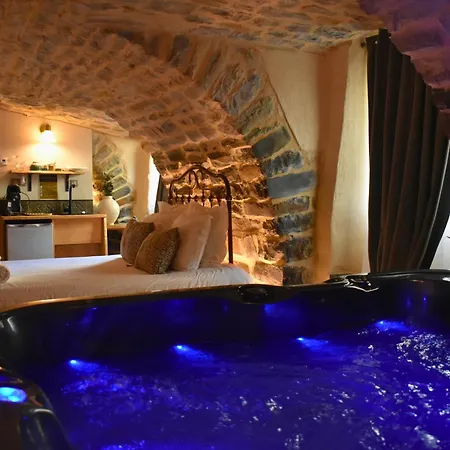 Insolite Avec Jacuzzi Privatif * Millau