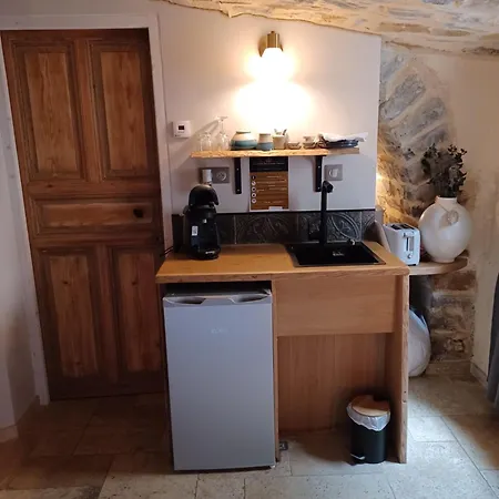 Insolite Avec Jacuzzi Privatif Мийо