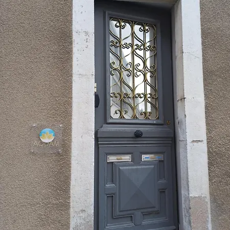 Appartement Insolite Avec Jacuzzi Privatif *