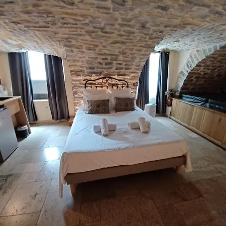 Insolite Avec Jacuzzi Privatif